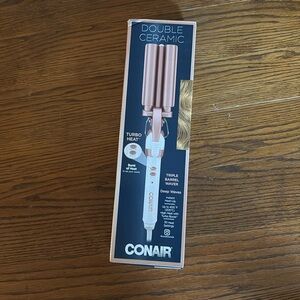 NEW CONAIR triple barrel waver